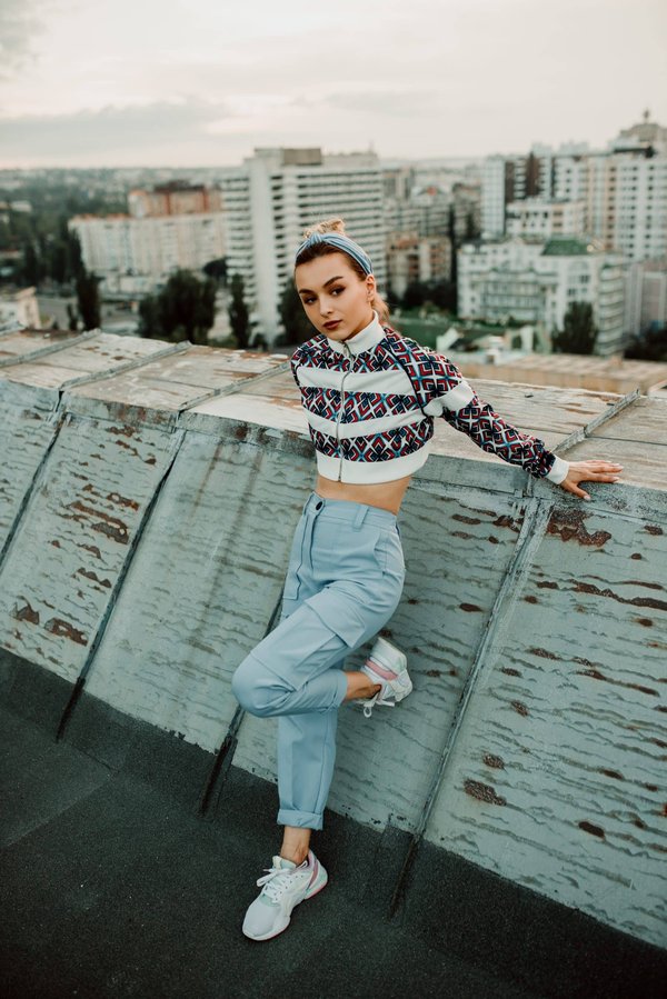 Quels sont les moyens de créer une barrière naturelle contre les nuisibles dans un jardin ?